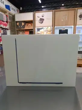 Apple Macbook M2 256GB Midnight
