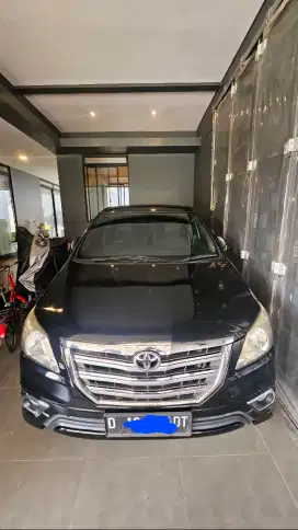 Kijang Tipe V Luxury (Captain Seat) 2015 bensin