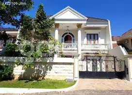 JUAL RUMAH KLASIK SEMI FURNIS - PAKUWON CITY