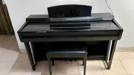 Piano Yamaha CVP-605