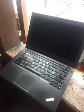 Lenovo thinkpad x240 core i5 4300