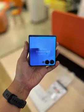 PO Samsung Galaxy ZFlip 7 ( free upgrade memory )