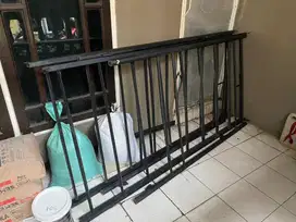 tempat tidur 2 tingkat