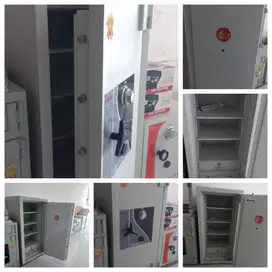 Brankas Tahan Api tinggi 130 cm } Valiant Conceal | Bergaransi