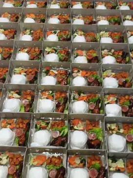 CATERING NASI BOX NASI KUNING