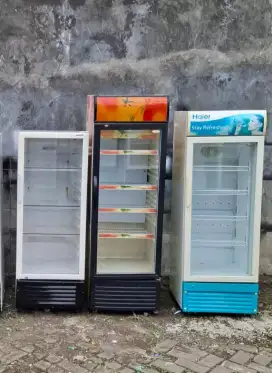 jual Showcase pendingin minuman merk Uchida dan Haiier