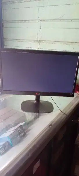 Monitor lg 20 inch