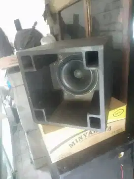Speaker 8 in beserta box planar