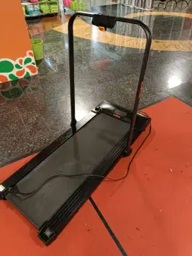 Treadmill elektrik jumbo runing pad bodymaxx