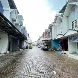 DIJUAL TOWNHOUSE JALAN KL YOS SUDARSO KOMPLEK MULIA TOWNHOUSE - TANJUN