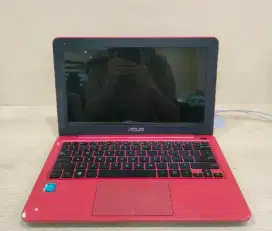 Asus E202s Intel celeron n3050 2/128 Gb