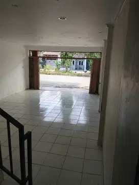 Di jual dan Di sewakan cepat ruko gandeng 3 di pesona anggrek ,Kaliaba