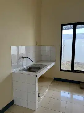 Di jual rumah di green ara cluster Damar. Harapan indah bekasi.