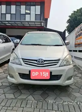 Innova G Luxury 2.0 At 2011 Silver