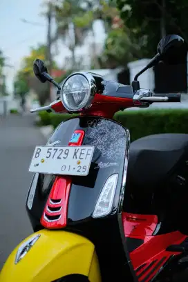VESPA PRIMAVERA 150 DISNEY EDITION 2023
(MICKEY MOUSE EDITION)