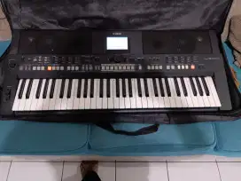 Yamaha PSR S 650