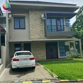 Rumah modern 2 lantai posisi hook di citra grand