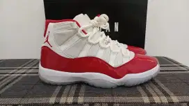 air jordan 11 original size 9(42,5) like new.