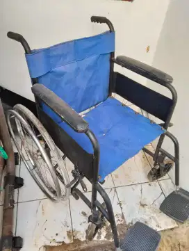 Kursi roda bekas