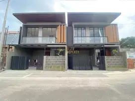 RUMAH MEWAH FULL FURNISH DEKAT PUSAT KOTA – SIAP HUNI & STRATEGIS