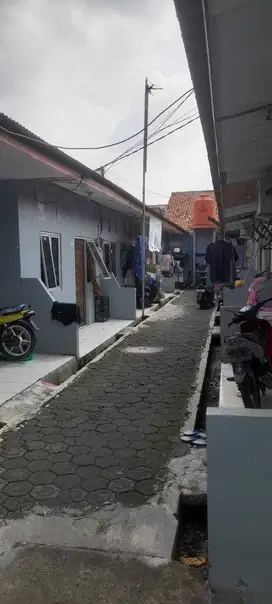 DIJUAL KONTRAKAN 25 PINTU ISI FULL