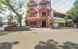 DILELANG Murah Hotel Bintang 2 Oyo Jalan Lodaya strategis siap huni
