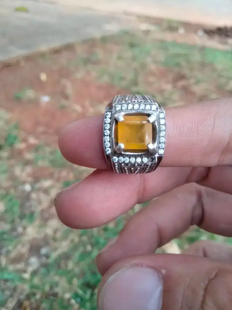 Batu cincin  yellow