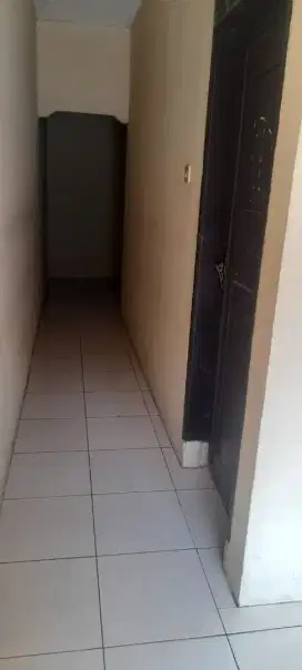 Di kontrakan rumah