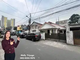Rumah 1 Lantai Belakang Pasar Rumput Minangkabau Jakarta Selatan