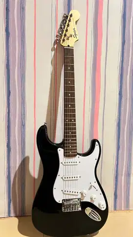 guitar Listrik Squier