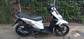 Dijual Honda Beat Karbu 2011 – Putih