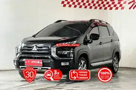 Mitsubishi Xpander Cross premium Matic 2023 hitam AT DP minim 35 juta