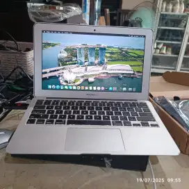 JUAL CEPAT Apple Macbook Air A1465 11 inch