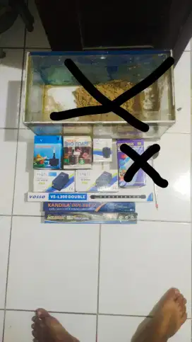 Perlengkapan akuarium
