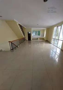 Dijual dan Disewakan 4 Lantai Ruko Green Court Viko