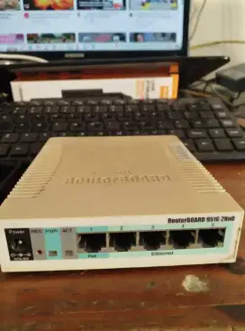 Router Mikrotik RB951G 2HnD