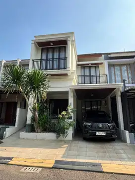 BINTARO SEKTOR 9 RUMAH CANTIK FULL RENOV SIAP HUNI 2.5 LANTAI SEMI FUR