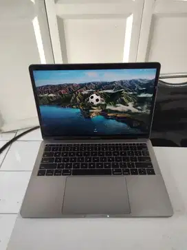 MacBook Pro 2017 13-inch non-touchbar