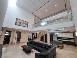DIJUAL RUMAH MEWAH 2 LANTAI DAERAH KUNINGAN JAKARTA SELATAN