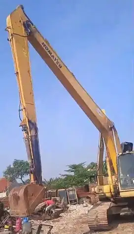 Dijual Long Arm Excavator Komatsu PC200-8 Tahun 2011