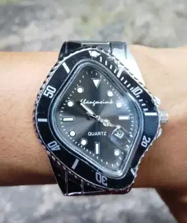 Jam tangan quartz