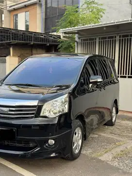Toyota nav1 v 2013