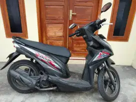 BEAT HITAM 2015