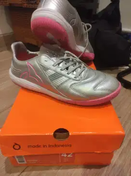 jual sepatu futsal bekas 1x pakai