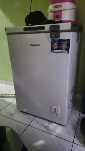 DIJUAL FREZZER 110L LIKE NEW bergaransi