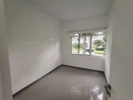 Rumah Besar dan Mewah di Mayangsunda KBP