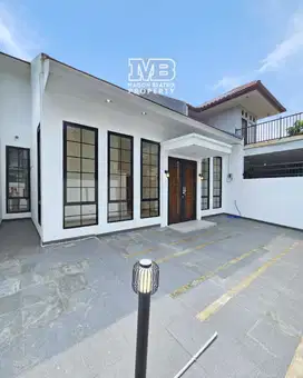 DIJUAL RUMAH BARU SIAP HUNI DI GRIYA LOKA BSD CITY - TANGSEL