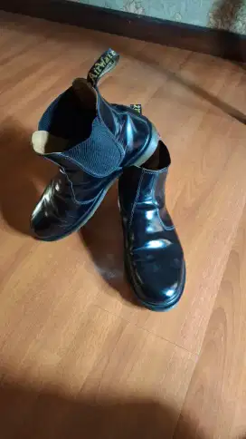 Sepatu Docmart size 46