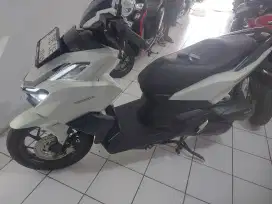 VARIO 160 ABS 2024 KM 7000 OKe  cas/ kredit DP  1 juta