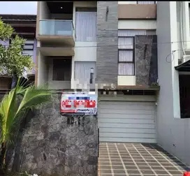 DILELANG Rumah Turun Harga 1 lantai Komplek Setra Duta
